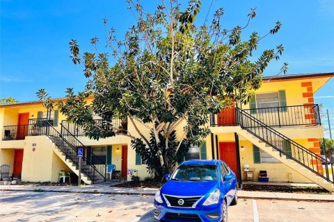 Appartement à louer à Titusville, Floride: 2 chambres, 76.18 m2 № 2101027 - photo 10