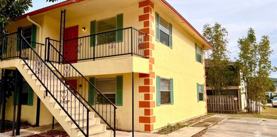Appartement à Titusville, Floride 2 chambres, 76.18 m2 № 2101027