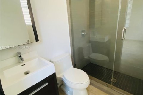 Купить кондоминиум в Майами-Бич, Флорида 2 спальни, № 2051895 - фото 14