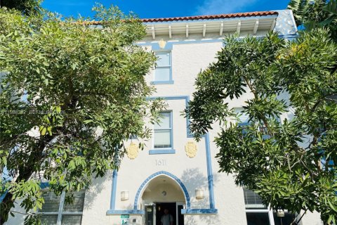 Кондоминиум с 2 спальнями в Майами-Бич, Флорида № 2051895