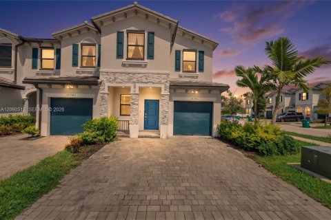 Casa en Homestead, Florida 4 dormitorios, 169.08 m2 № 2390086