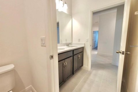 Villa ou maison à louer à Minneola, Floride: 4 chambres, 233.18 m2 № 1900151 - photo 22