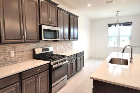 Villa ou maison à louer à Minneola, Floride: 4 chambres, 233.18 m2 № 1900151 - photo 2