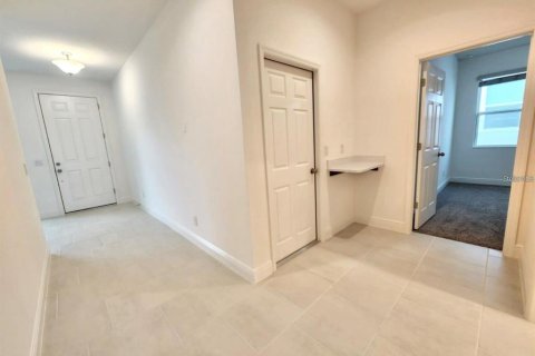 Villa ou maison à louer à Minneola, Floride: 4 chambres, 233.18 m2 № 1900151 - photo 18