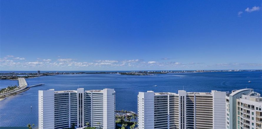 Condo in Sarasota, Florida, 3 bedrooms № 2155915