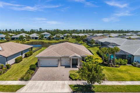 House in Punta Gorda, Florida 3 bedrooms, 203.46 sq.m. № 2093011 - photo 4