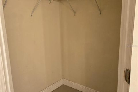 Condo in Orlando, Florida, 2 bedrooms № 2145247 - photo 11