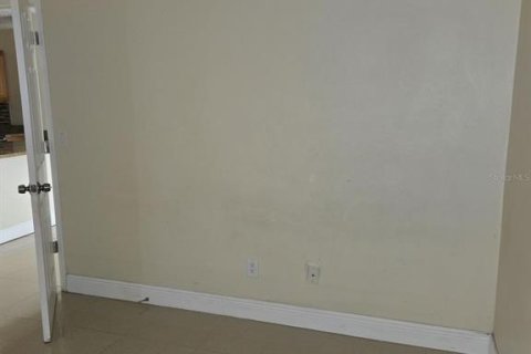 Condo in Orlando, Florida, 2 bedrooms № 2145247 - photo 9