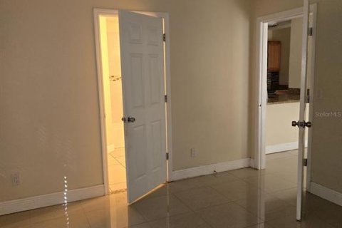Condo in Orlando, Florida, 2 bedrooms № 2145247 - photo 10