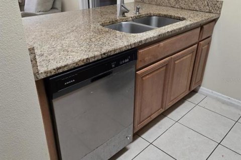 Condo in Orlando, Florida, 2 bedrooms № 2145247 - photo 6