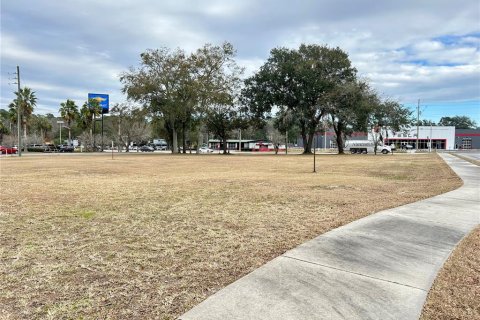 Terreno en venta en Gainesville, Florida № 1559880 - foto 1