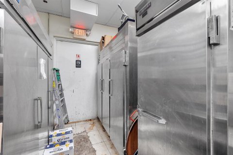 Купить коммерческую недвижимость в Делрей-Бич, Флорида № 2083683 - фото 28