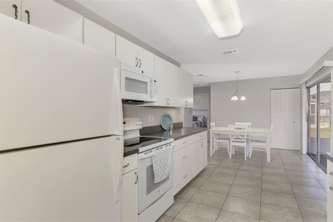 Купить виллу или дом в Норт-Порт, Флорида 6 комнат, 84.73м2, № 1556065 - фото 17