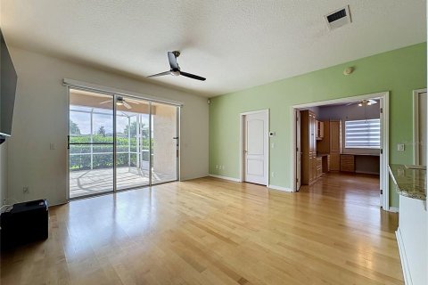 House in Clermont, Florida 2 bedrooms, 175.03 sq.m. № 2227991 - photo 15