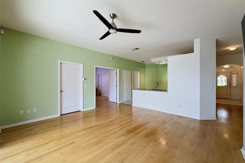 House in Clermont, Florida 2 bedrooms, 175.03 sq.m. № 2227991 - photo 18
