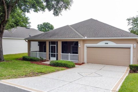 House in Clermont, Florida 2 bedrooms, 175.03 sq.m. № 2227991