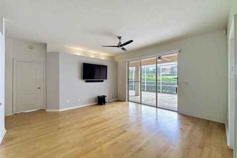 House in Clermont, Florida 2 bedrooms, 175.03 sq.m. № 2227991 - photo 17
