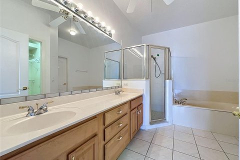 House in Clermont, Florida 2 bedrooms, 175.03 sq.m. № 2227991 - photo 26