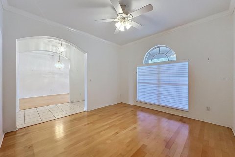 House in Clermont, Florida 2 bedrooms, 175.03 sq.m. № 2227991 - photo 6