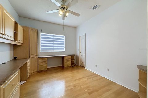 House in Clermont, Florida 2 bedrooms, 175.03 sq.m. № 2227991 - photo 19