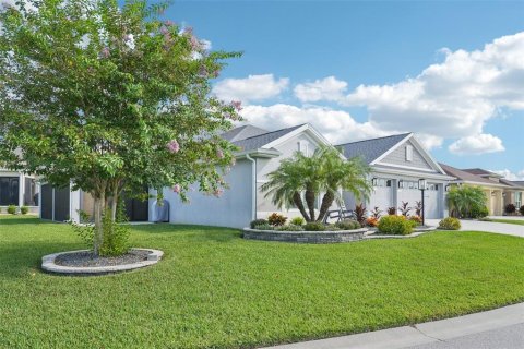 House in The Villages, Florida 3 bedrooms, 213.95 sq.m. № 1838131 - photo 3