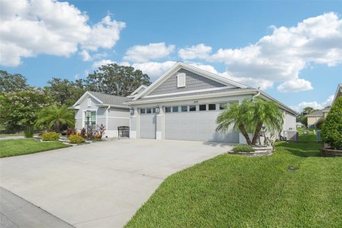House in The Villages, Florida 3 bedrooms, 213.95 sq.m. № 1838131 - photo 2