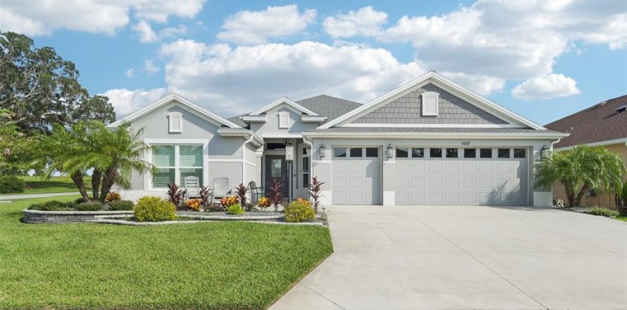 House in The Villages, Florida 3 bedrooms, 213.95 sq.m. № 1838131
