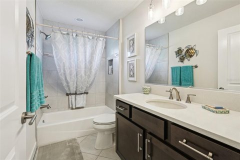 House in The Villages, Florida 3 bedrooms, 213.95 sq.m. № 1838131 - photo 26
