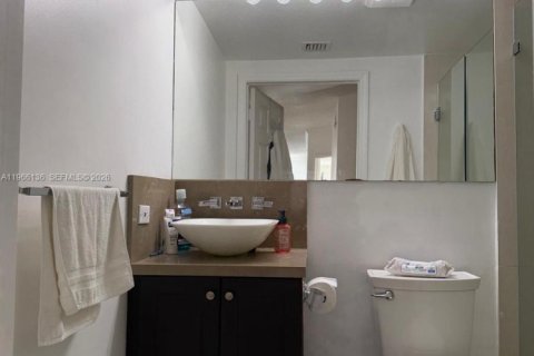 Купить кондоминиум в Санни-Айлс-Бич, Флорида 2 спальни, 86.77м2, № 2030107 - фото 13