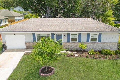 House in Green Cove Springs, Florida 3 bedrooms, 95.88 sq.m. № 2259492