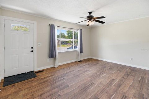 House in Green Cove Springs, Florida 3 bedrooms, 95.88 sq.m. № 2259492 - photo 12