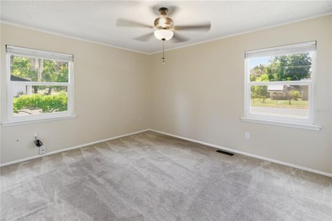 House in Green Cove Springs, Florida 3 bedrooms, 95.88 sq.m. № 2259492 - photo 18