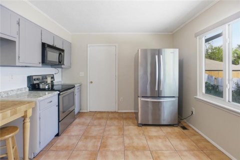 House in Green Cove Springs, Florida 3 bedrooms, 95.88 sq.m. № 2259492 - photo 15