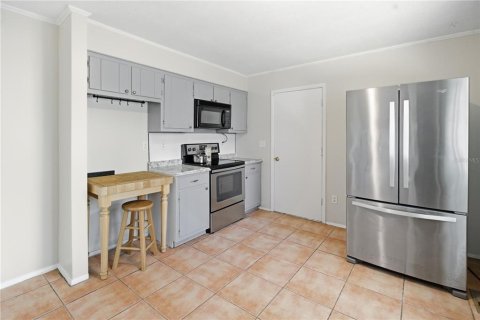 House in Green Cove Springs, Florida 3 bedrooms, 95.88 sq.m. № 2259492 - photo 3