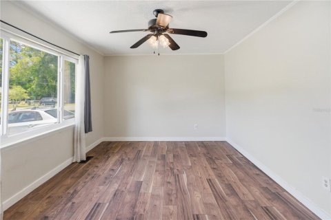 House in Green Cove Springs, Florida 3 bedrooms, 95.88 sq.m. № 2259492 - photo 13