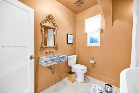 Casa en venta en Miami, Florida, 2 dormitorios, 101.17 m2 № 1860647 - foto 2