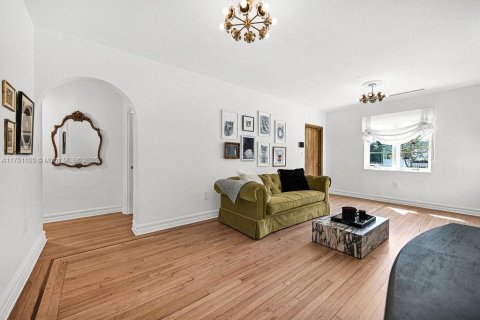Casa en venta en Miami, Florida, 2 dormitorios, 101.17 m2 № 1860647 - foto 15
