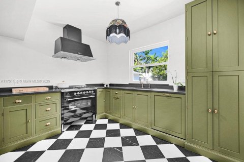 Casa en venta en Miami, Florida, 2 dormitorios, 101.17 m2 № 1860647 - foto 21