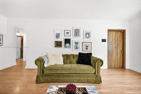 Casa en venta en Miami, Florida, 2 dormitorios, 101.17 m2 № 1860647 - foto 16