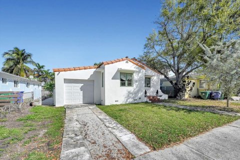 Casa en venta en Miami, Florida, 2 dormitorios, 101.17 m2 № 1860647 - foto 8
