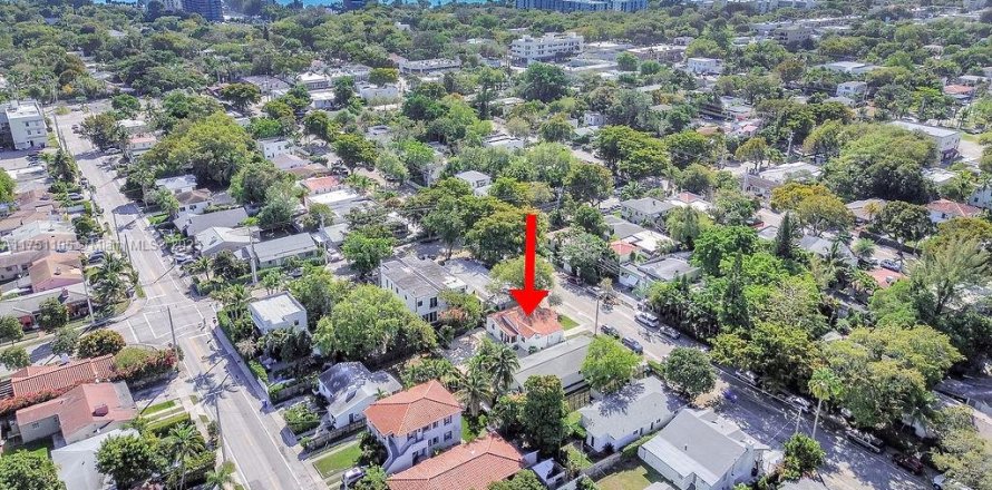 Casa en Miami, Florida 2 dormitorios, 101.17 m2 № 1860647