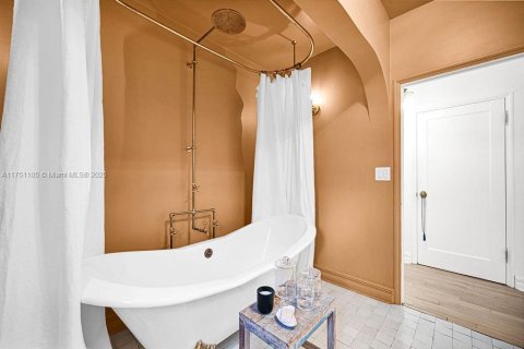Casa en venta en Miami, Florida, 2 dormitorios, 101.17 m2 № 1860647 - foto 3