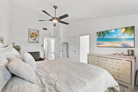 House in Boca Raton, Florida 3 bedrooms, 172.52 sq.m. № 2417594 - photo 24