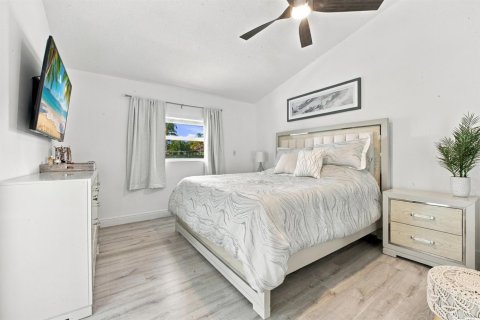 House in Boca Raton, Florida 3 bedrooms, 172.52 sq.m. № 2417594 - photo 22
