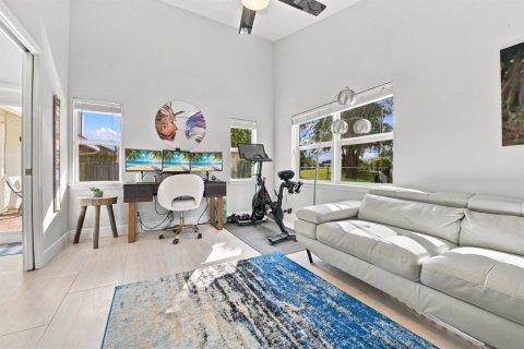 House in Boca Raton, Florida 3 bedrooms, 172.52 sq.m. № 2417594 - photo 17