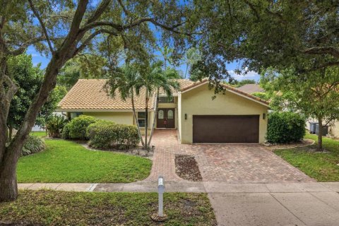 House in Boca Raton, Florida 3 bedrooms, 172.52 sq.m. № 2417594