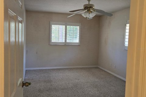House in Citrus Springs, Florida 4 bedrooms, 208.66 sq.m. № 1597586 - photo 21