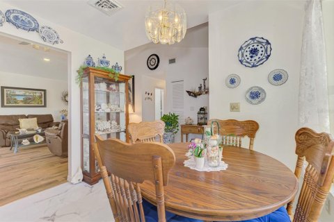 House in Englewood, Florida 3 bedrooms, 123.28 sq.m. № 1571543 - photo 9