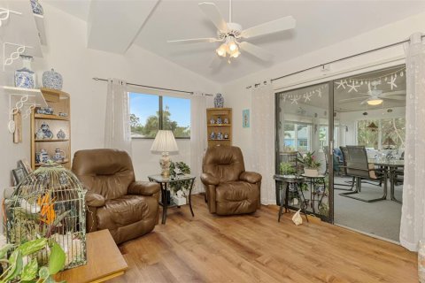 House in Englewood, Florida 3 bedrooms, 123.28 sq.m. № 1571543 - photo 15