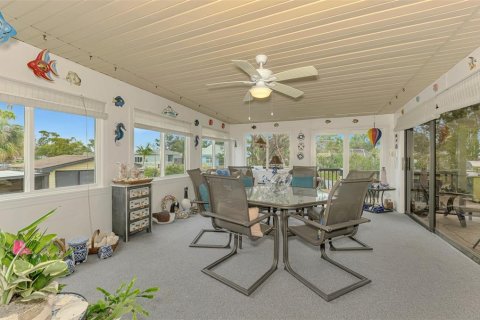 House in Englewood, Florida 3 bedrooms, 123.28 sq.m. № 1571543 - photo 25